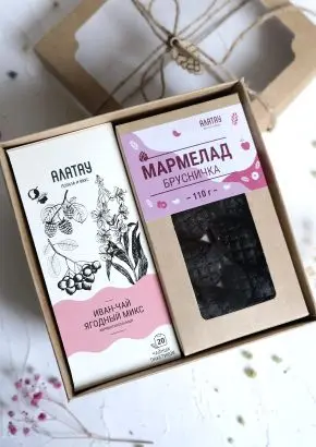 Подарочный набор «Ягодный» 4 в 1 (чай и мармелад)